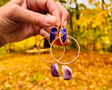 Load image into Gallery viewer, Dahlia Wampum Hoop