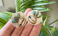 Load image into Gallery viewer, Cowrie and Six Kisses
