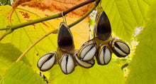 Load image into Gallery viewer, Agate with 6 kisses

