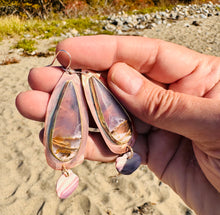 Load image into Gallery viewer, Blue Quartz/Wampum
