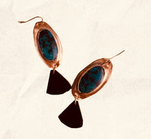 Load image into Gallery viewer, Shattuckite/Black Tourmaline
