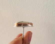 Load image into Gallery viewer, Ivory 1
