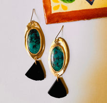 Load image into Gallery viewer, Shattuckite/Black Tourmaline
