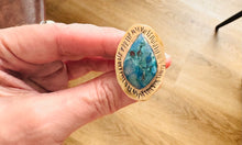 Load image into Gallery viewer, Ring of Shattuckite

