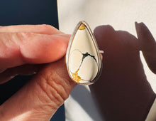 Load image into Gallery viewer, Ivory 1
