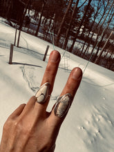 Load image into Gallery viewer, Ivory 1
