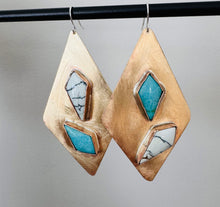 Load image into Gallery viewer, Ivory Creek/Turquoise
