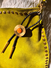 Load image into Gallery viewer, Bolo Bag Charm Spiny Oyster
