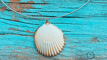 Load image into Gallery viewer, Shell Choker 2
